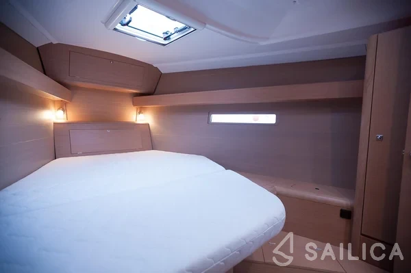Dufour 410 GL - Yacht Charter Sailica