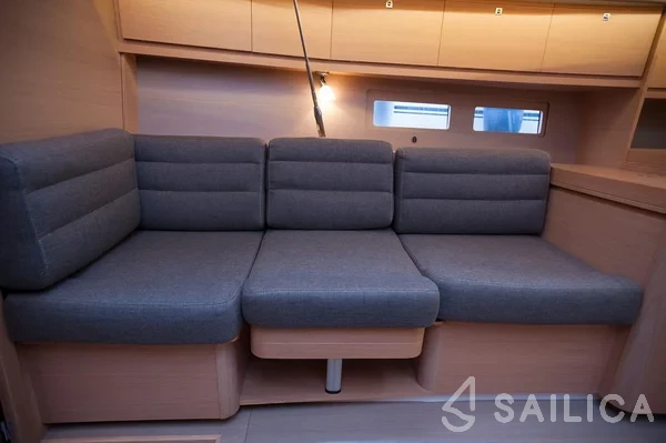 Dufour 410 GL - Yacht Charter Sailica