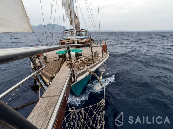 Gulet - Yacht Charter Sailica