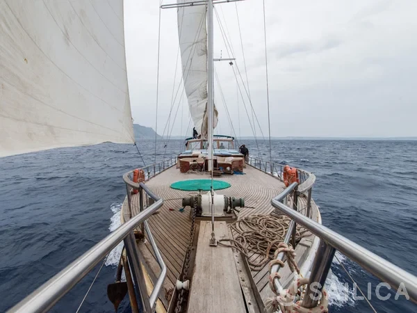 Gulet - Yacht Charter Sailica