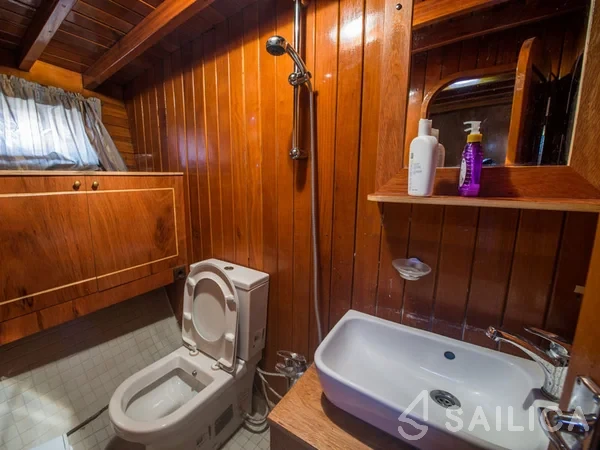 Gulet - Yacht Charter Sailica