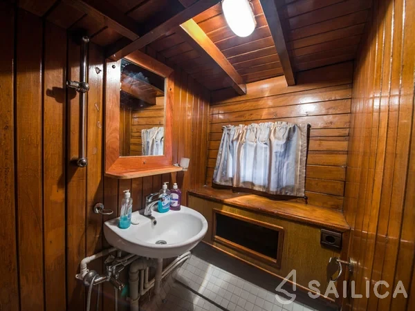 Gulet - Yacht Charter Sailica
