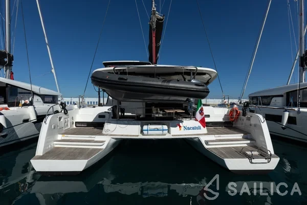 Lagoon 42 - Yacht Charter Sailica