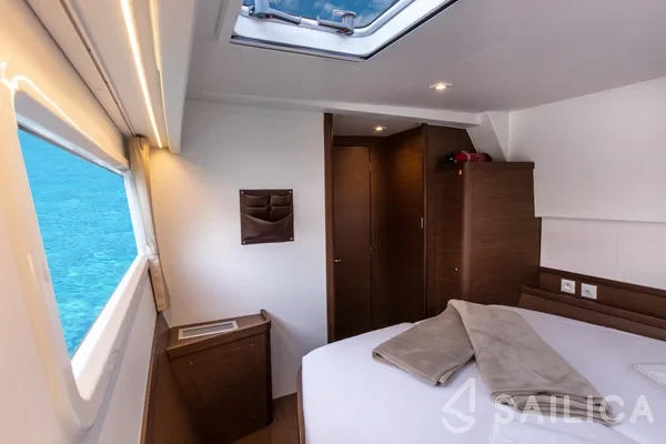 Lagoon 42 - Yacht Charter Sailica