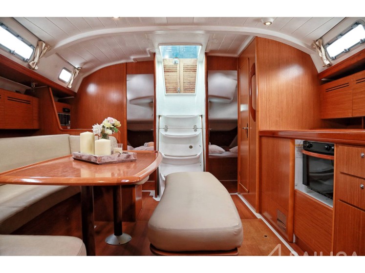 Cyclades 43.4 - Yacht Charter Sailica