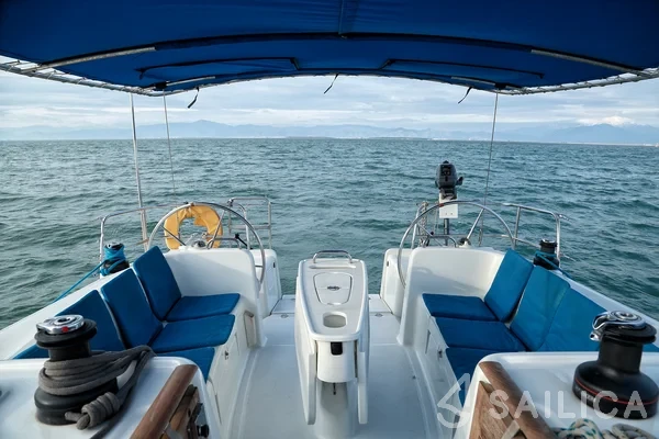 Cyclades 43.4 - Yacht Charter Sailica