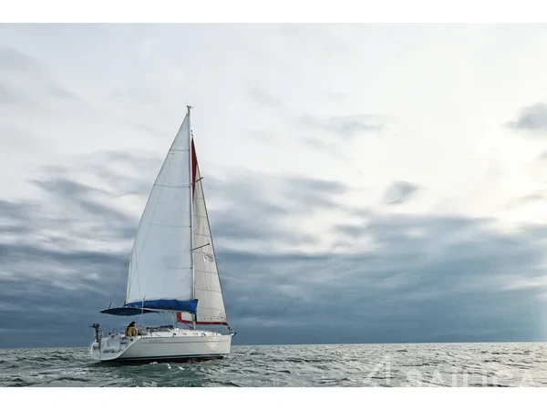 Cyclades 43.4 - Yacht Charter Sailica