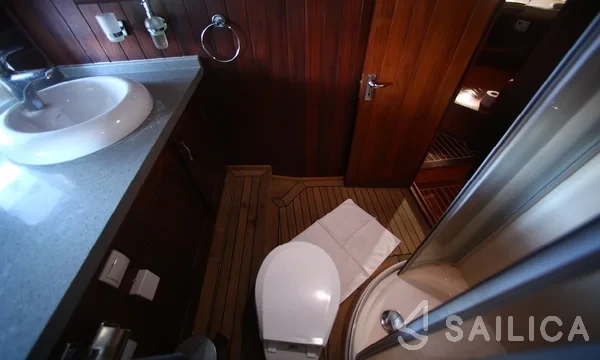 Gulet - Yacht Charter Sailica