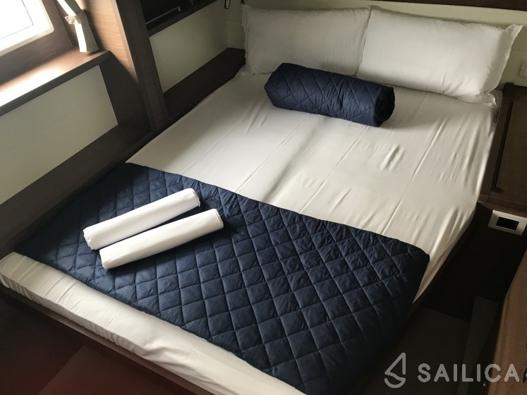 Lagoon 52F - Yacht Charter Sailica