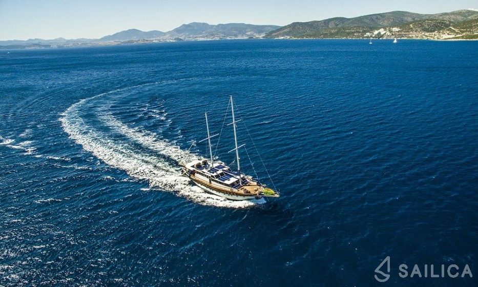 Gulet - Yacht Charter Sailica