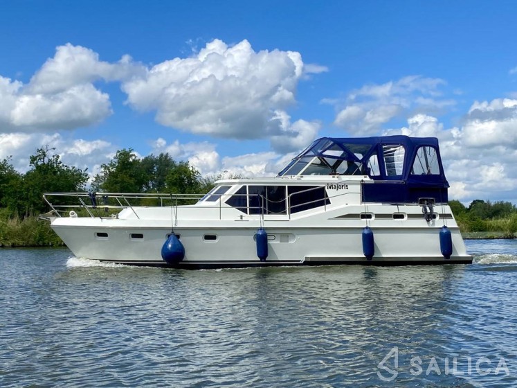 De Drait Renal 40 - Yacht Charter Sailica