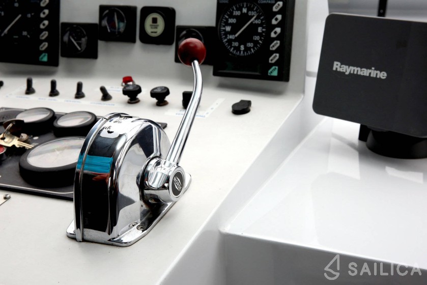 De Drait Renal 40 - Yacht Charter Sailica