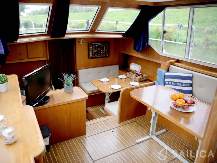 De Drait Renal 40 - Yacht Charter Sailica