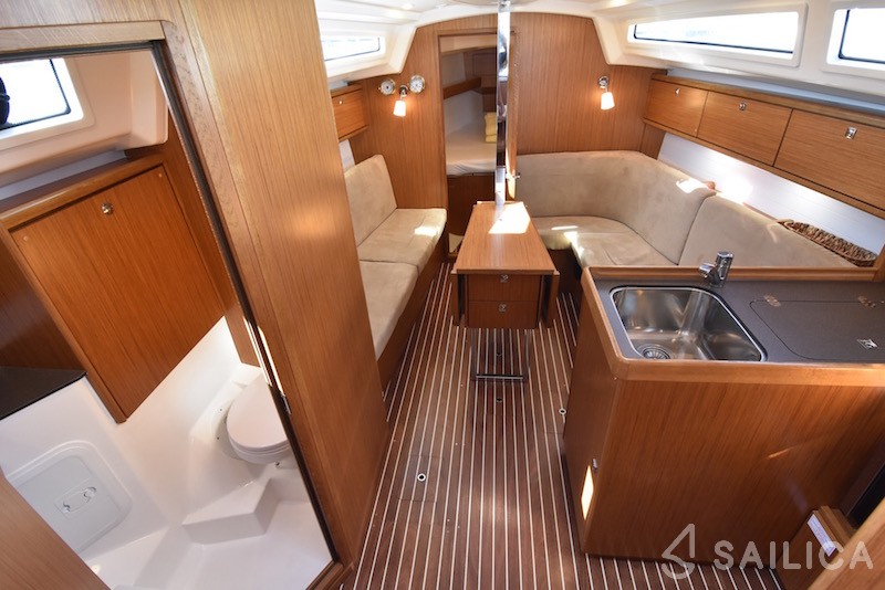 Bavaria Cruiser 34 - Yacht Charter Sailica