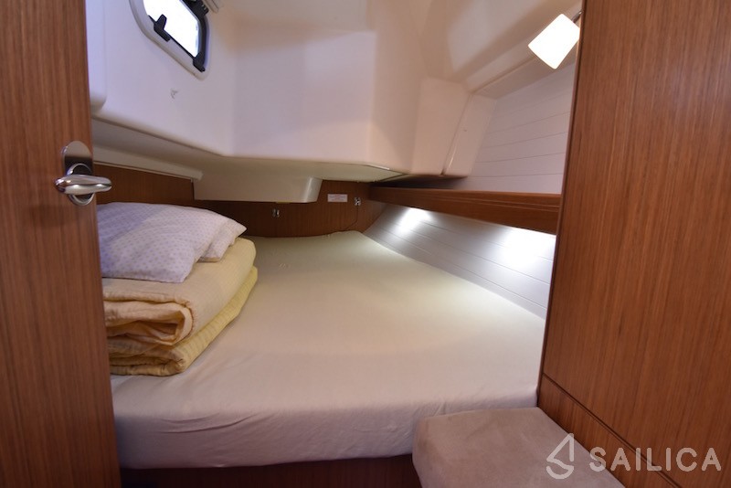 Bavaria Cruiser 34 - Yacht Charter Sailica