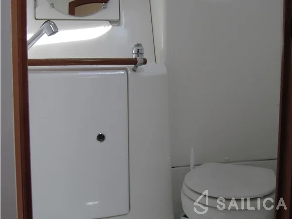 Oceanis 393 Clipper - Yacht Charter Sailica