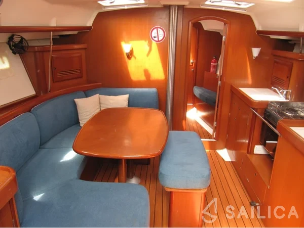 Oceanis 393 Clipper - Yacht Charter Sailica