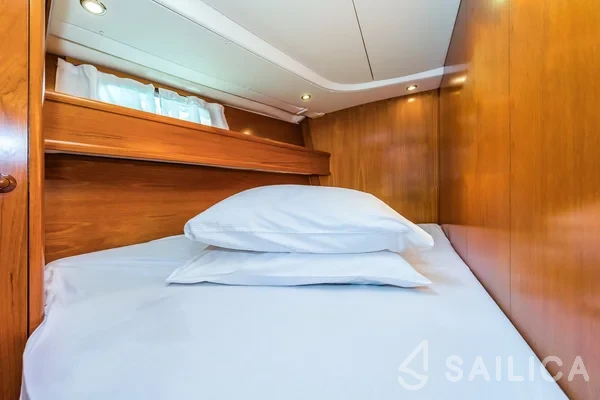 Sun Odyssey 54DS - Photo #43 Sun Odyssey 54DS - Yacht Charter Sailica