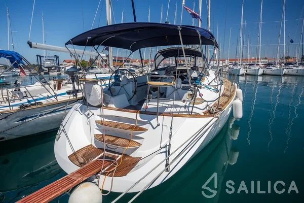 Sun Odyssey 54DS - Photo #20 Sun Odyssey 54DS - Yacht Charter Sailica