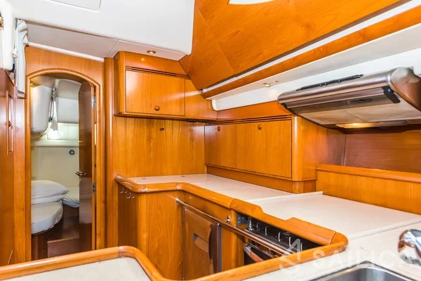 Sun Odyssey 54DS - Photo #39 Sun Odyssey 54DS - Yacht Charter Sailica