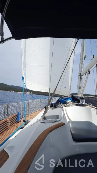 Sun Odyssey 54DS - Photo #24 Sun Odyssey 54DS - Yacht Charter Sailica