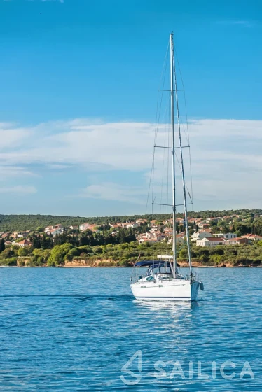 Sun Odyssey 54DS - Photo #26 Sun Odyssey 54DS - Yacht Charter Sailica