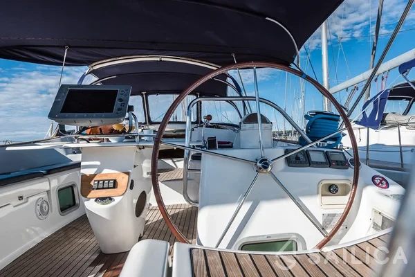 Sun Odyssey 54DS - Photo #29 Sun Odyssey 54DS - Yacht Charter Sailica
