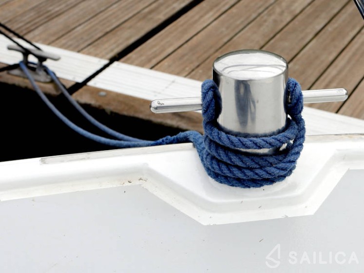 Pedro Solano 33 - Yacht Charter Sailica