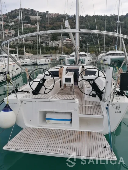 Dufour 360 GL - Yacht Charter Sailica