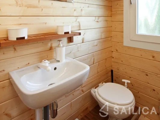 De Drait Houseboat - Yacht Charter Sailica