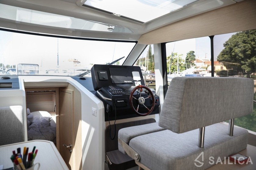 Greenline 39 - Yacht Charter Sailica