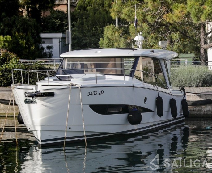 Greenline 39 - Yacht Charter Sailica