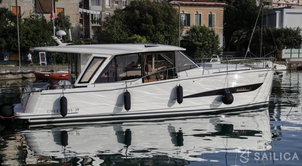 Greenline 39 - Yacht Charter Sailica