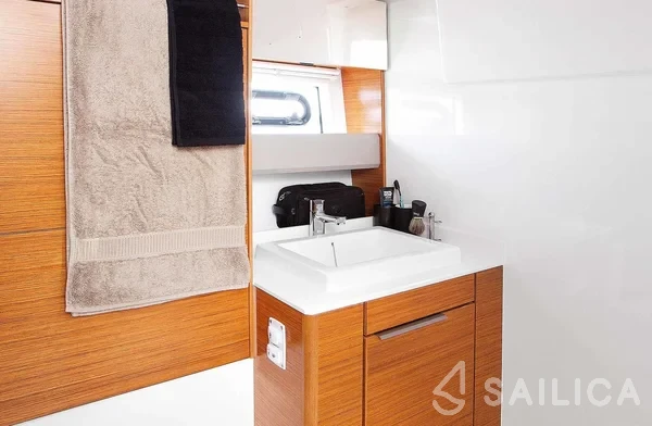 Bavaria S36 Open - Yacht Charter Sailica