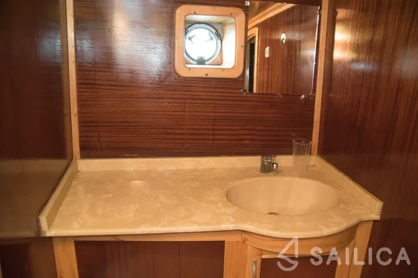 Gulet - Yacht Charter Sailica