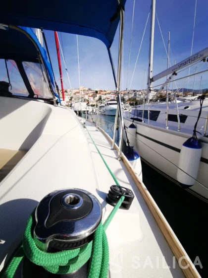 Sun Odyssey 36i - Yacht Charter Sailica