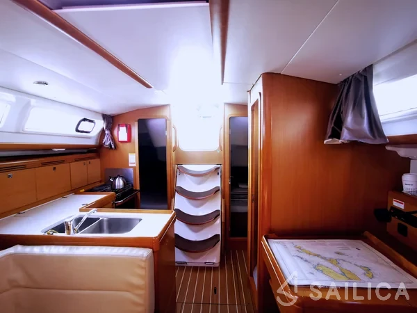 Sun Odyssey 36i - Yacht Charter Sailica