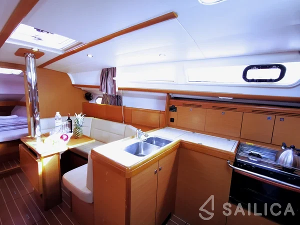 Sun Odyssey 36i - Yacht Charter Sailica