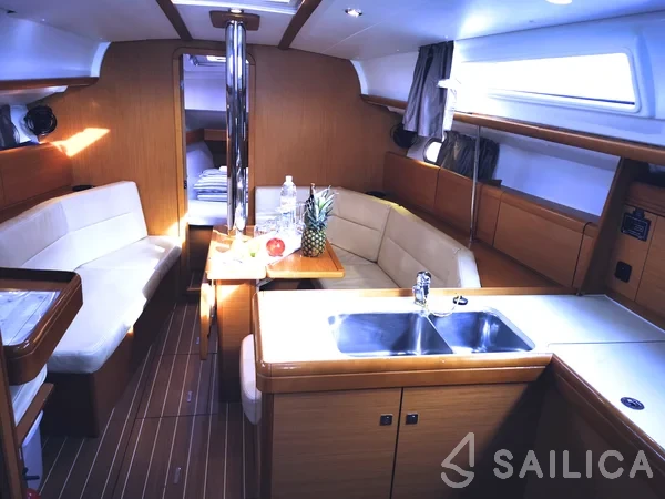 Sun Odyssey 36i - Yacht Charter Sailica