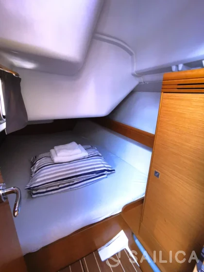 Sun Odyssey 36i - Yacht Charter Sailica