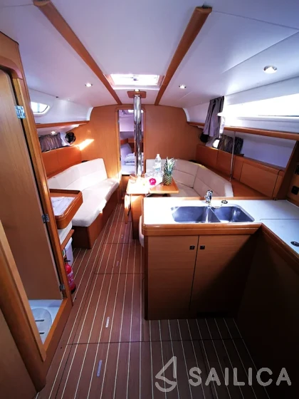 Sun Odyssey 36i - Yacht Charter Sailica