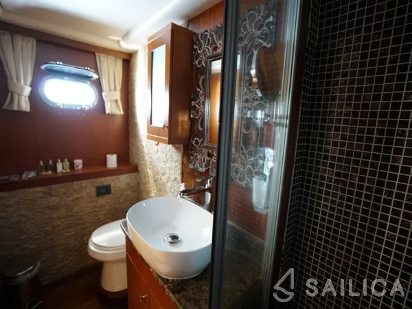 Gulet - Yacht Charter Sailica