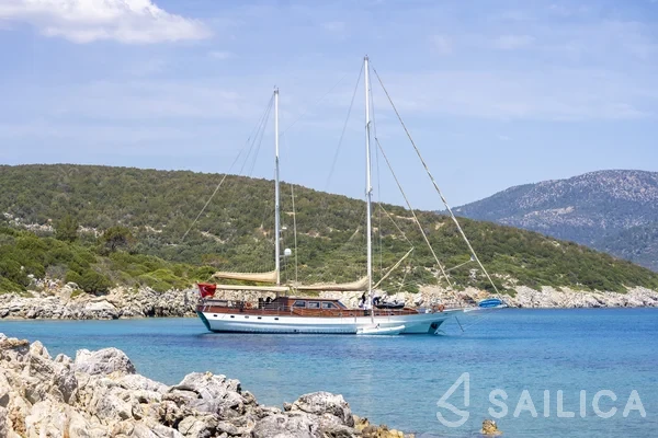 Gulet - Yacht Charter Sailica