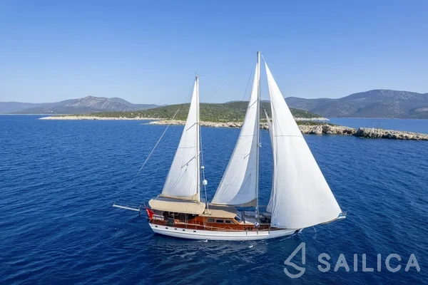 Gulet - Yacht Charter Sailica