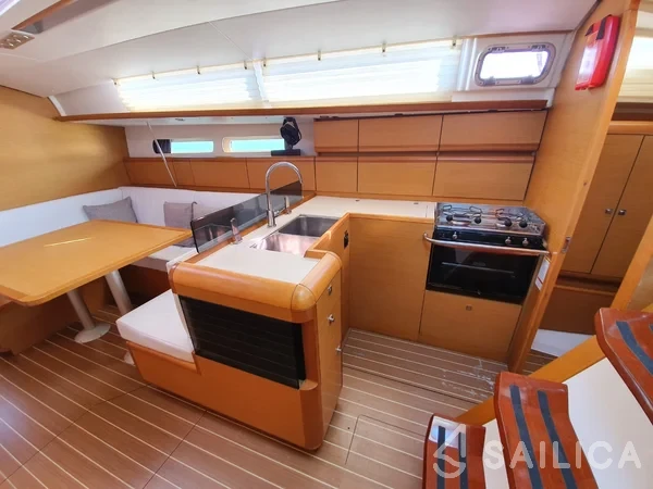 Sun Odyssey 409 - Yacht Charter Sailica