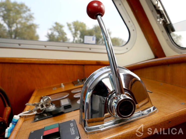 Pedro 800 - Yacht Charter Sailica