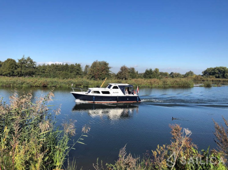 Pedro 800 - Yacht Charter Sailica