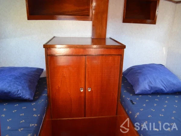 De Drait Doerak 850 AK - Yacht Charter Sailica