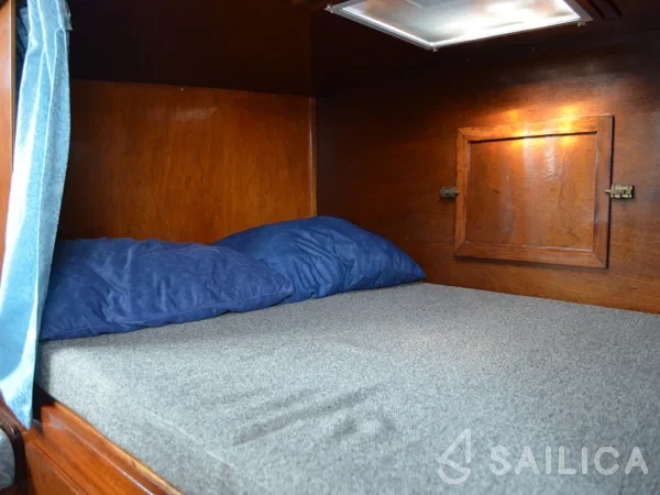 De Drait Doerak 850 AK - Yacht Charter Sailica