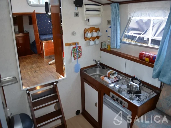 De Drait Doerak 850 AK - Yacht Charter Sailica